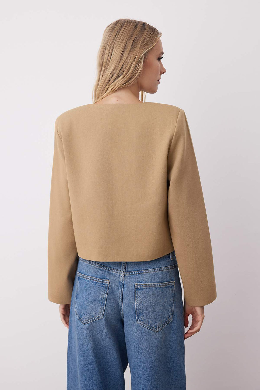 Bej Gabardin Ince Mevsimlik Dokuma Ceket TWOAW26CE00019 - Trendyolmilla фото 4