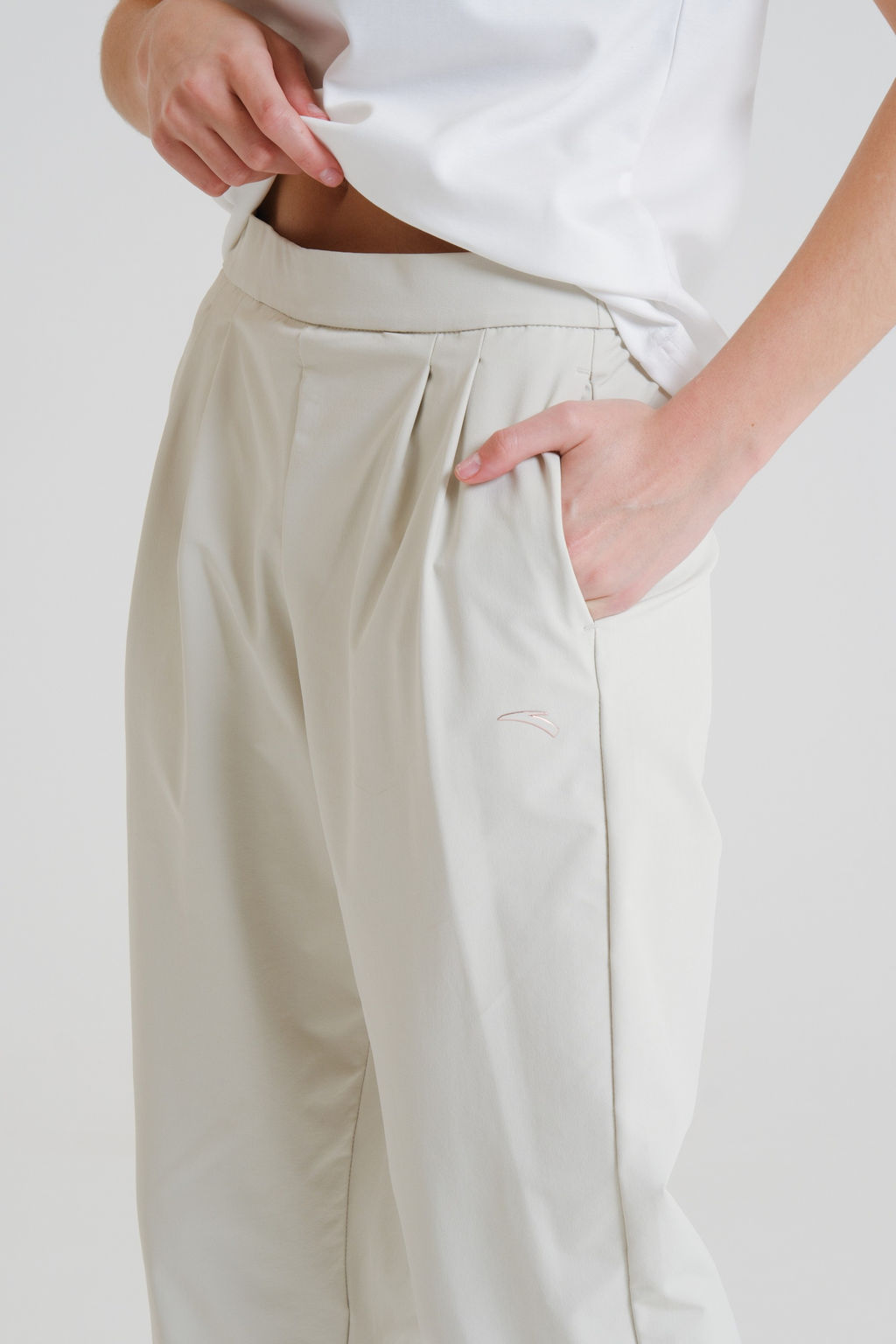 Брюки текстильные Молочный