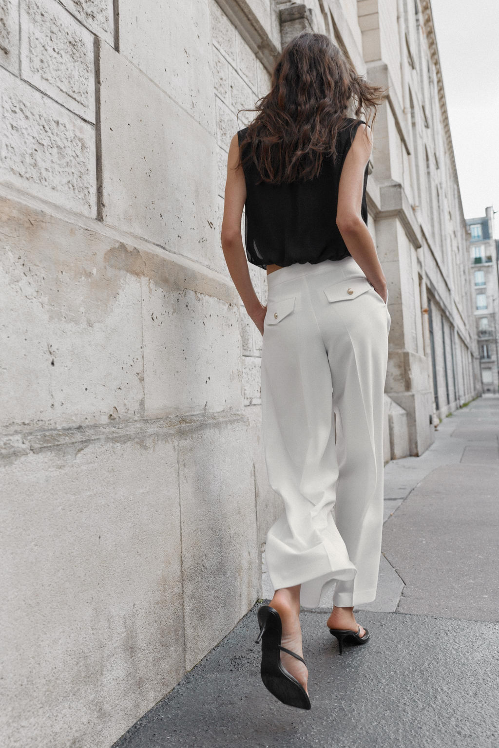 Брюки Zara Ancho со складками молочно-белые