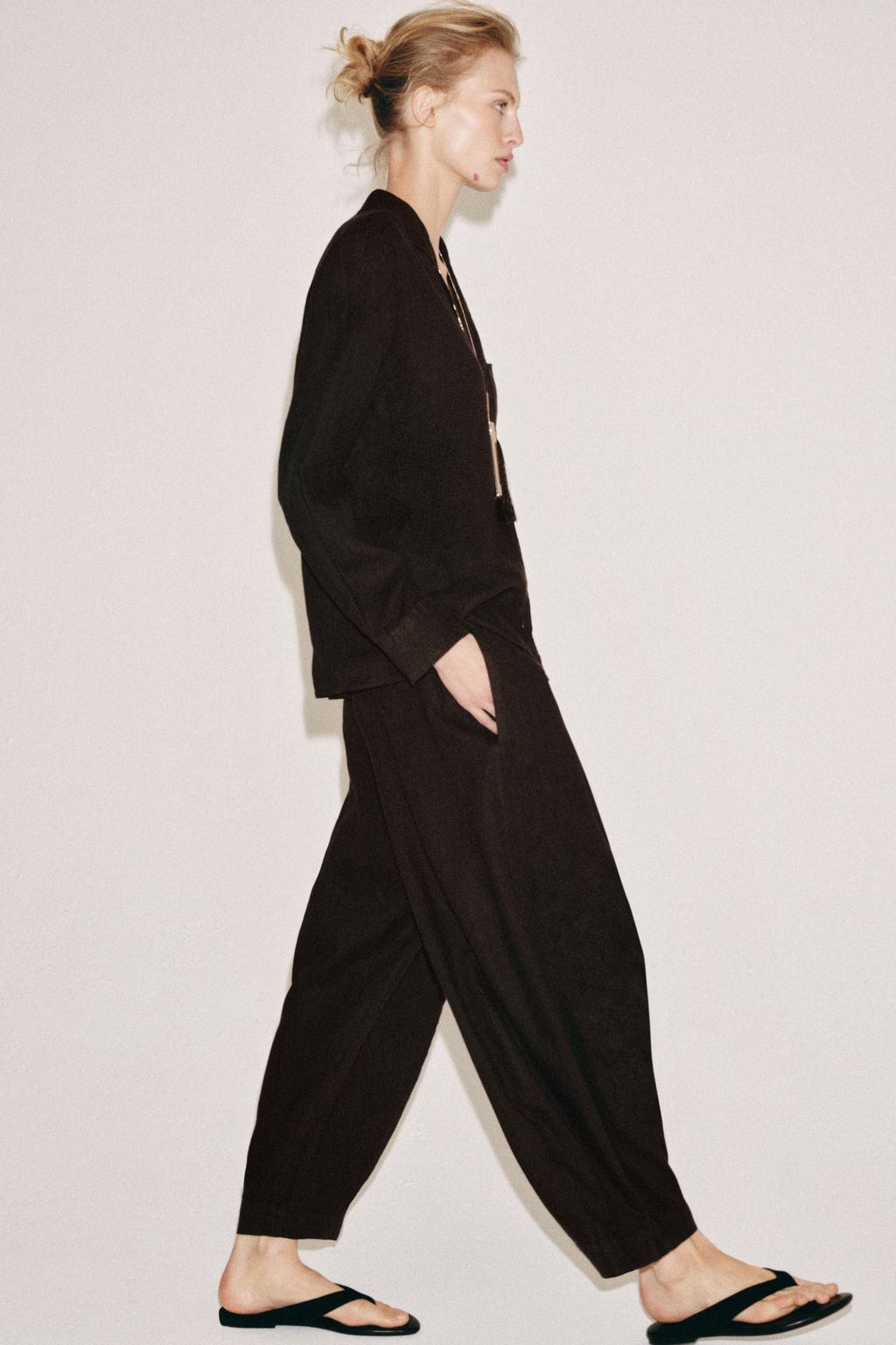 CAMISA LINO BOLSILLO ZW COLLECTION / Marr?n - Zara фото 5