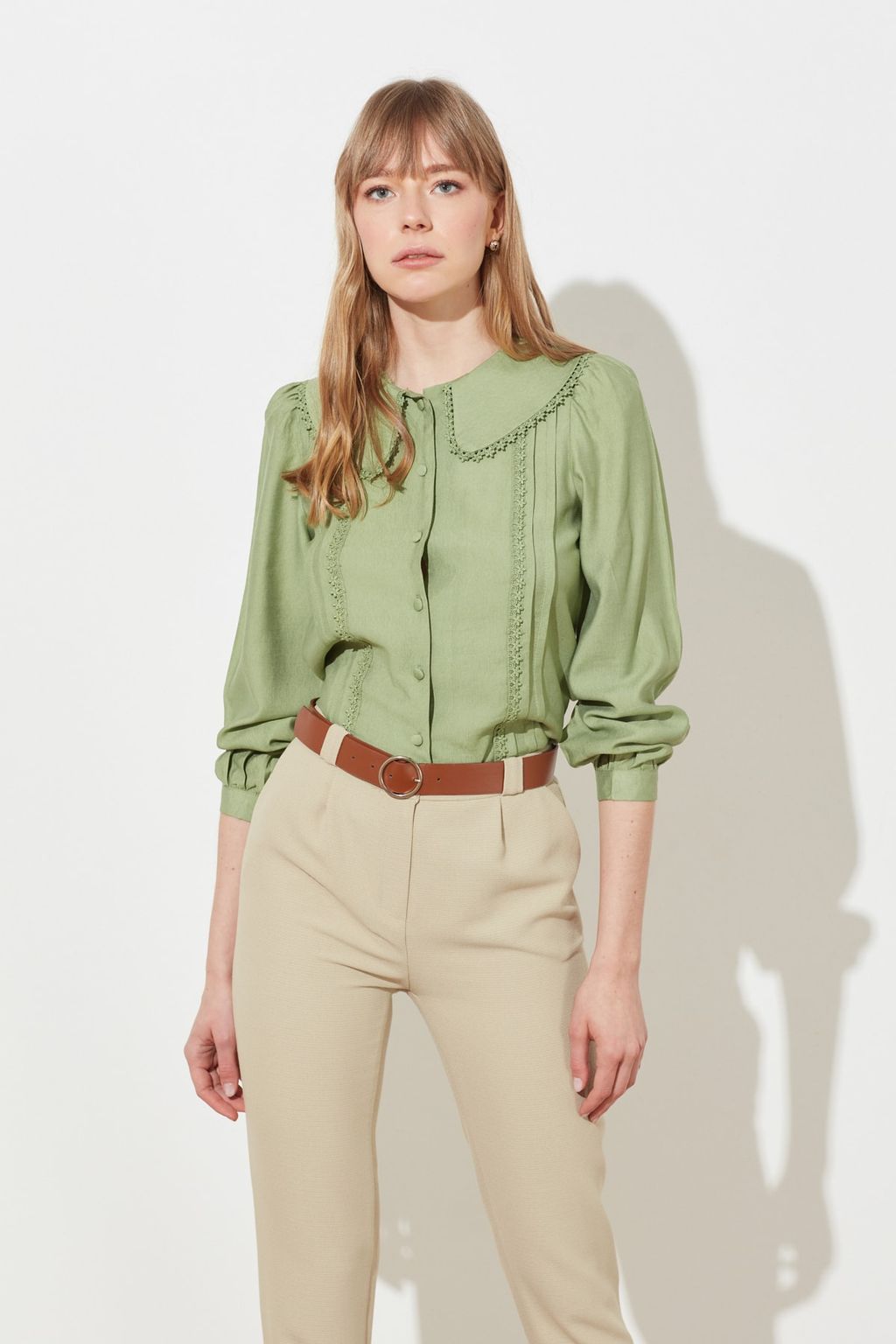 TRENDYOLMILLA Mint Dantel Detayl? Bebe Yaka Regular Normal Kal?p Dokuma Gomlek TWOSS21GO0035  фото 2