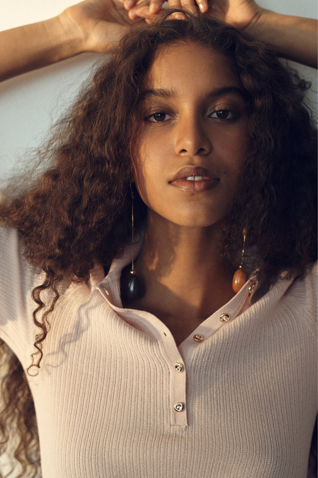 Top en punto de canal? con cuello camisero - H&m фото 5