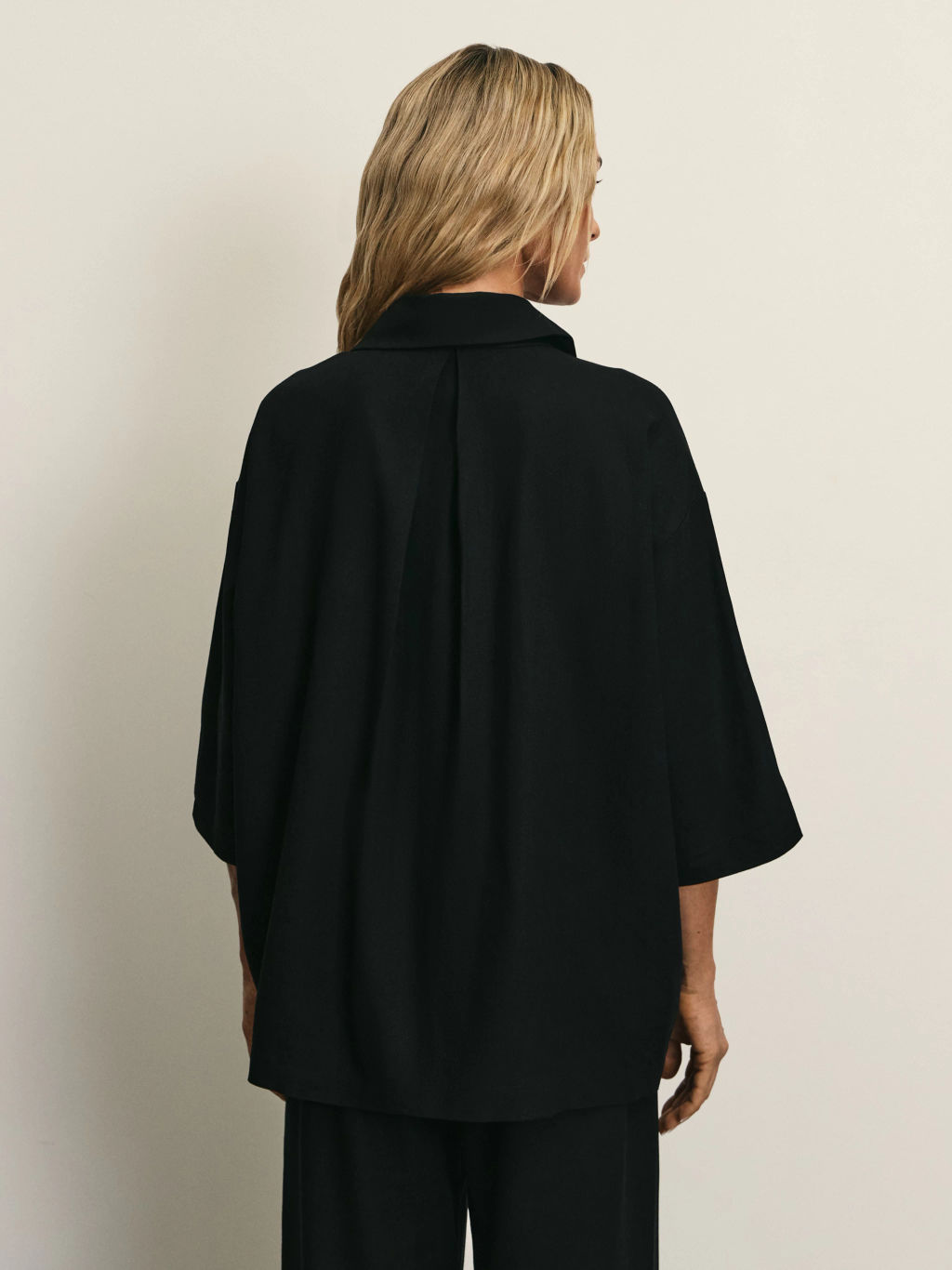 Льняная рубашка свободного кроя / Zarina фото 5