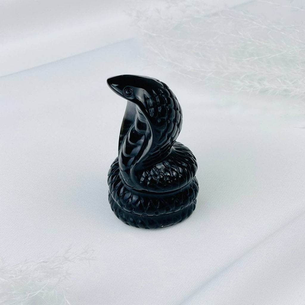 Фигурка резная из Обсидиана "Змея"