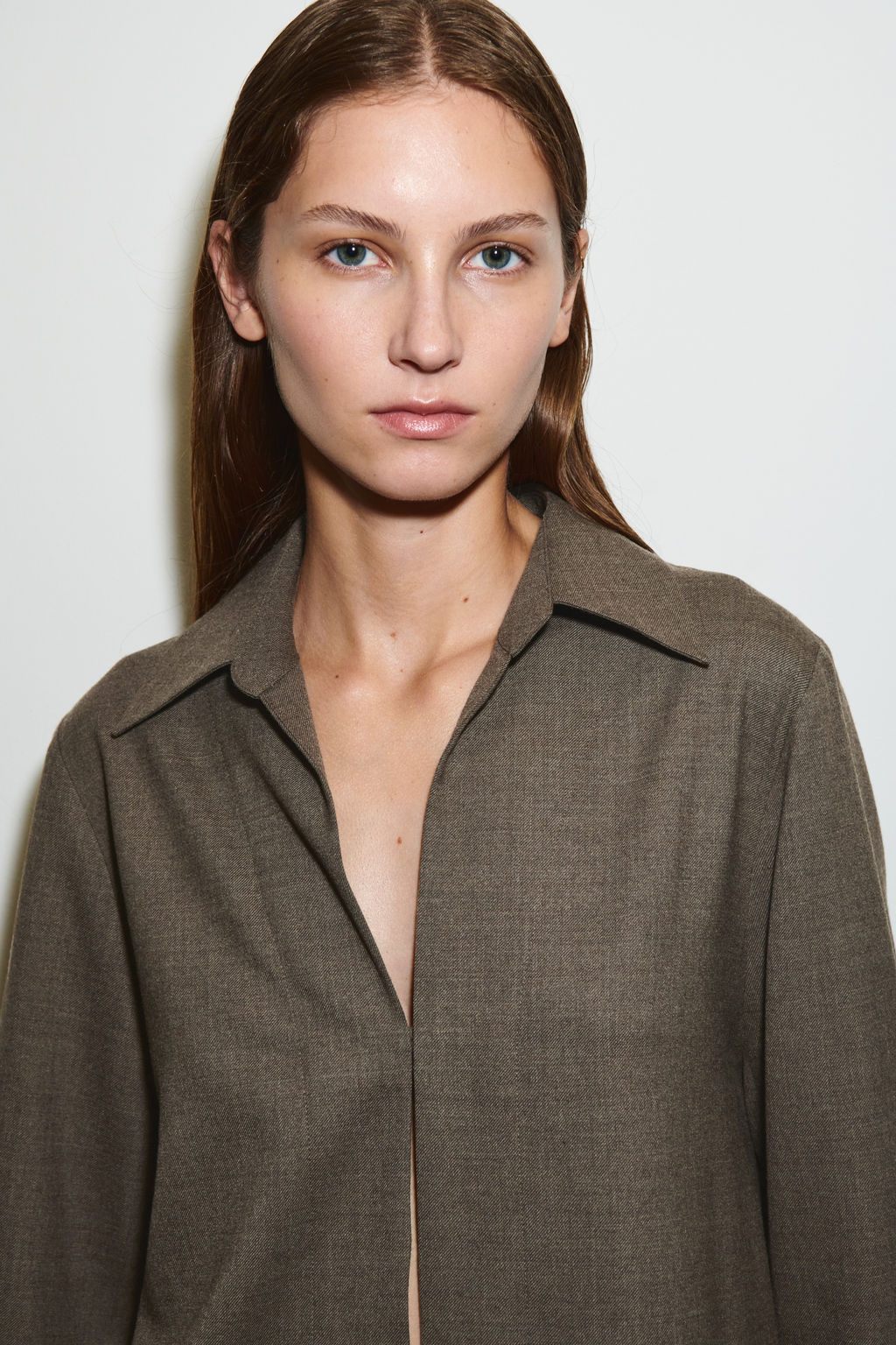 CAMISA DE MEZCLA DE LANA CON CUELLO ABIERTO - H&m фото 3