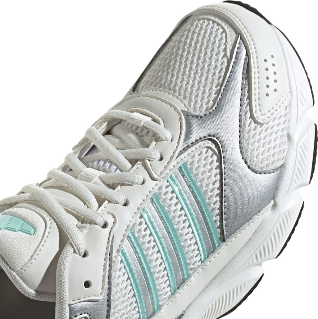 Кроссовки женские