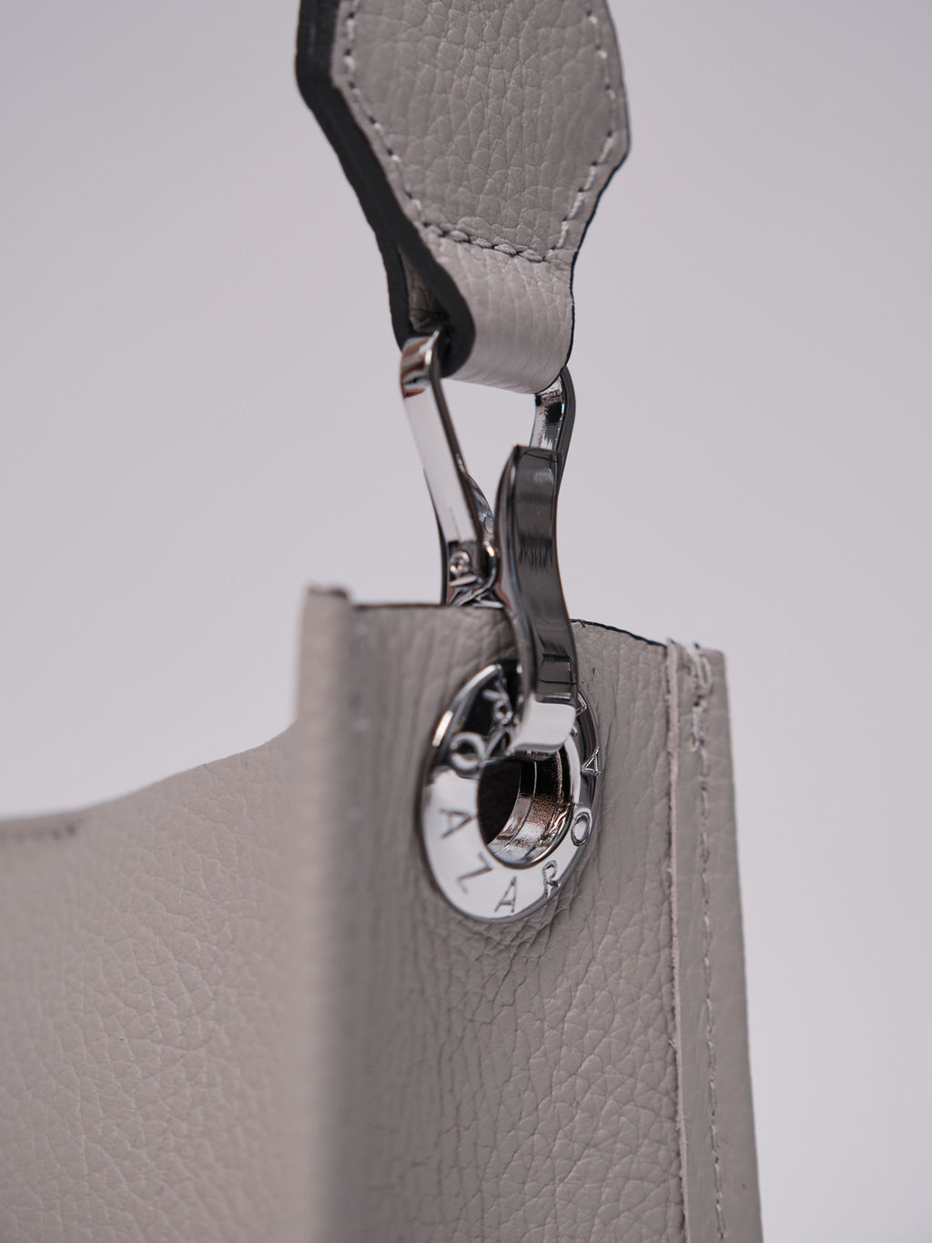 Сумка кожаная на плечо Azaro 30996 серый гранит