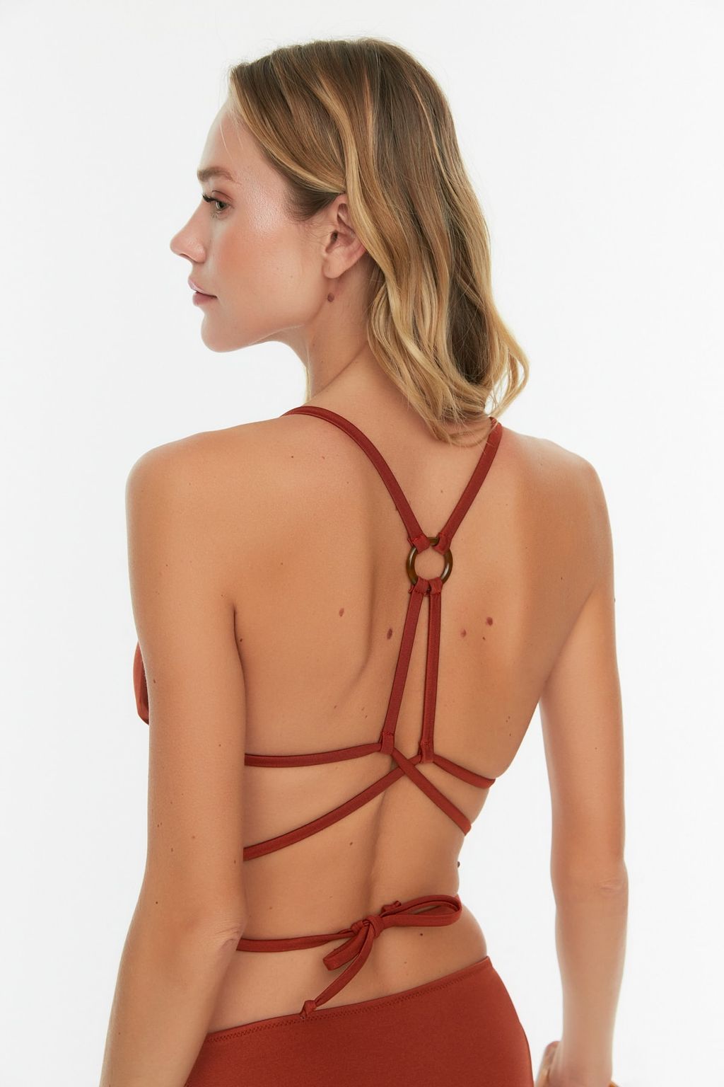 TRENDYOLMILLA Kahverengi Ucgen Aksesuarl? Bikini Ustu TBESS20BU0269  фото 4