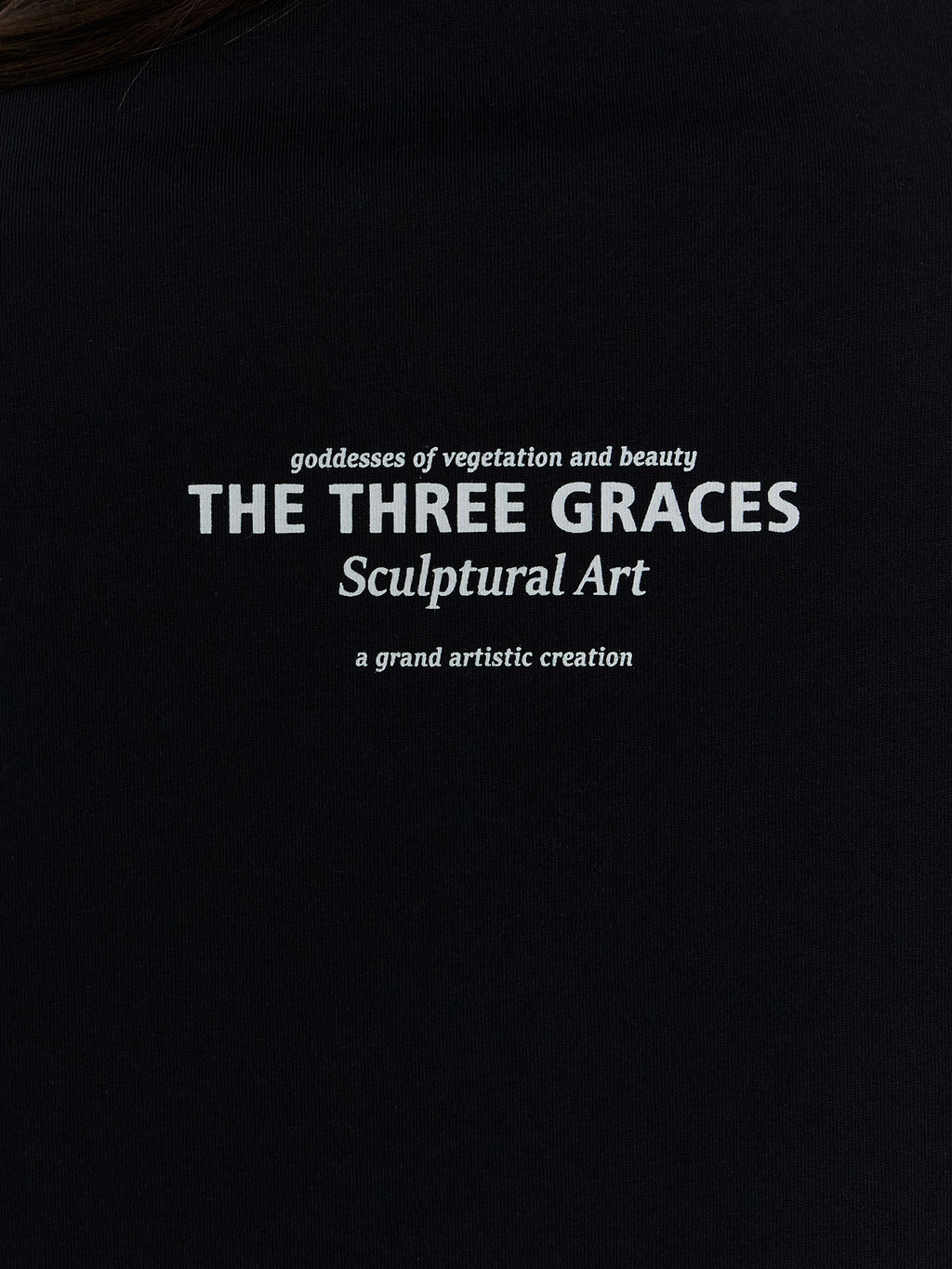 Футболка женская черная с принтом и надписью The three graces черный +печать2 112934 - Mark formelle фото 5