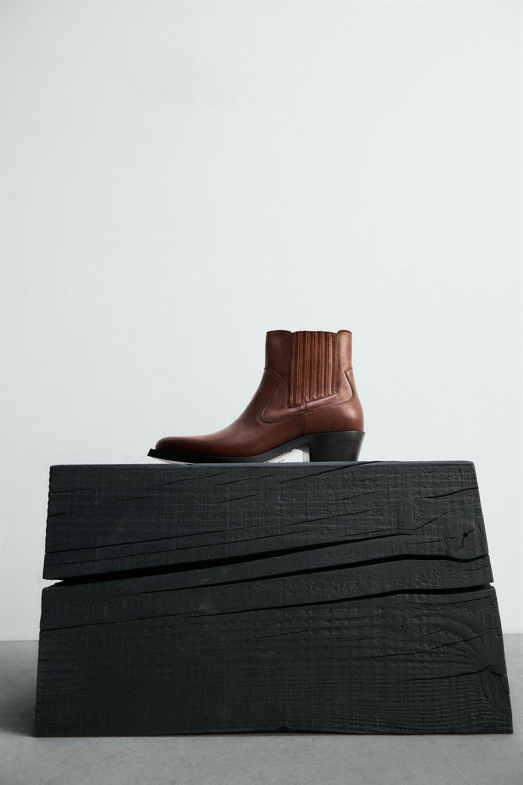 LIMITED EDITION COWBOY LEATHER BOOTS - Zara фото 4