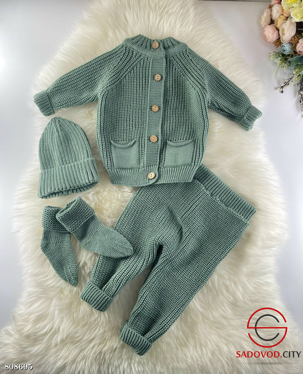 Костюм из 4 предметов: стильная кофточка на пуговках с кармашками, шапочка, штанишки и носочки. - Bruno фото 8