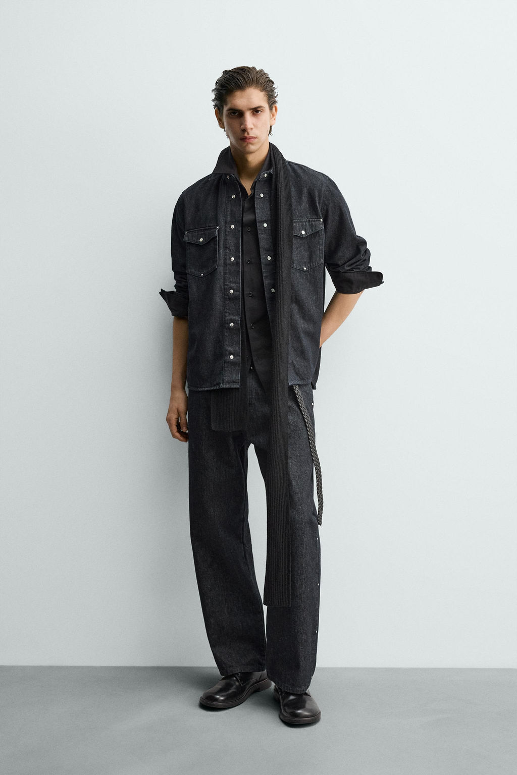 STUDDED STRAIGHT-LEG JEANS