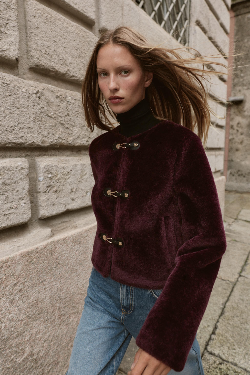 DOUBLE-FACED JACKET WITH TOGGLES - Zara фото 4
