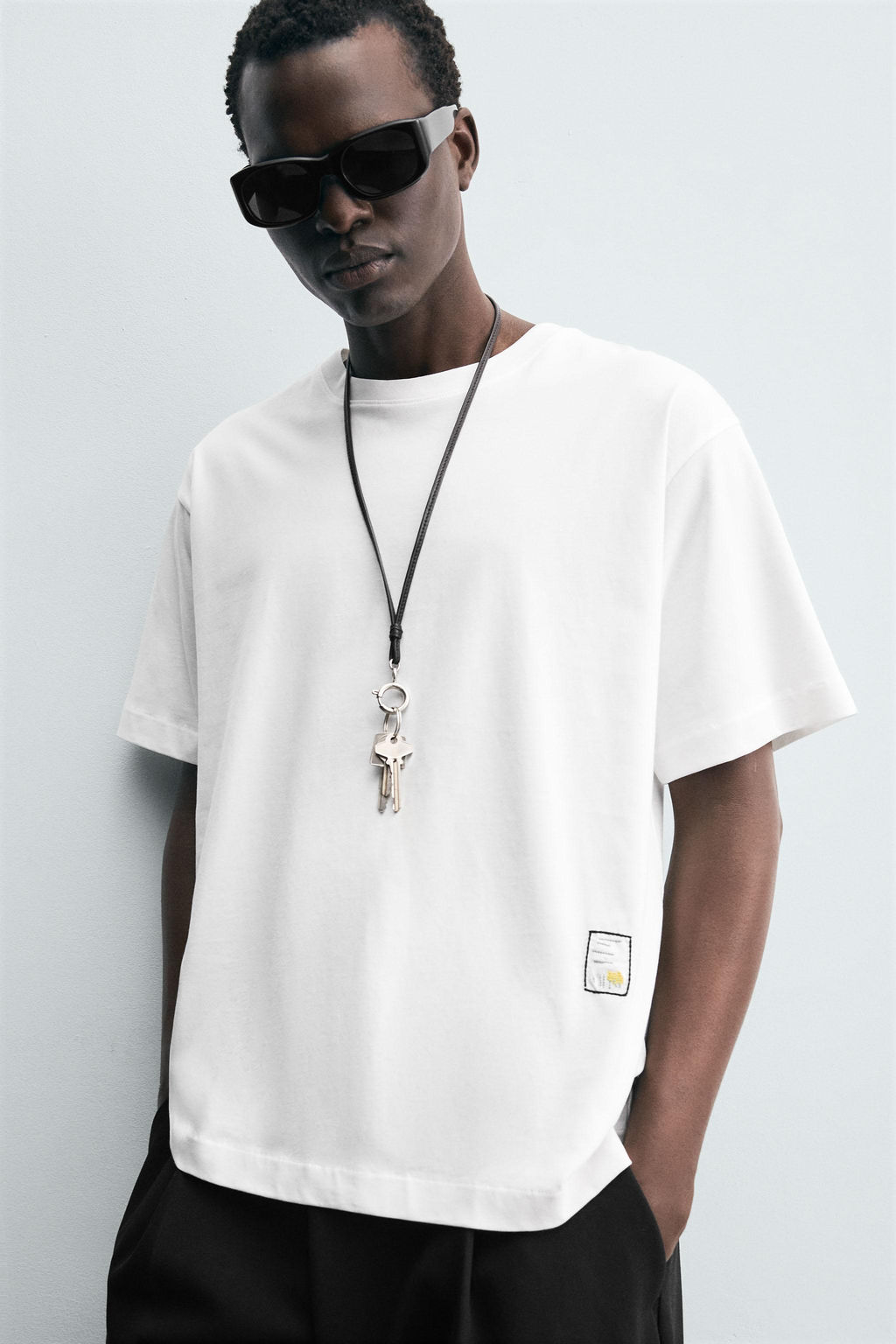 CONTRAST PATCH T-SHIRT - Zara фото 5
