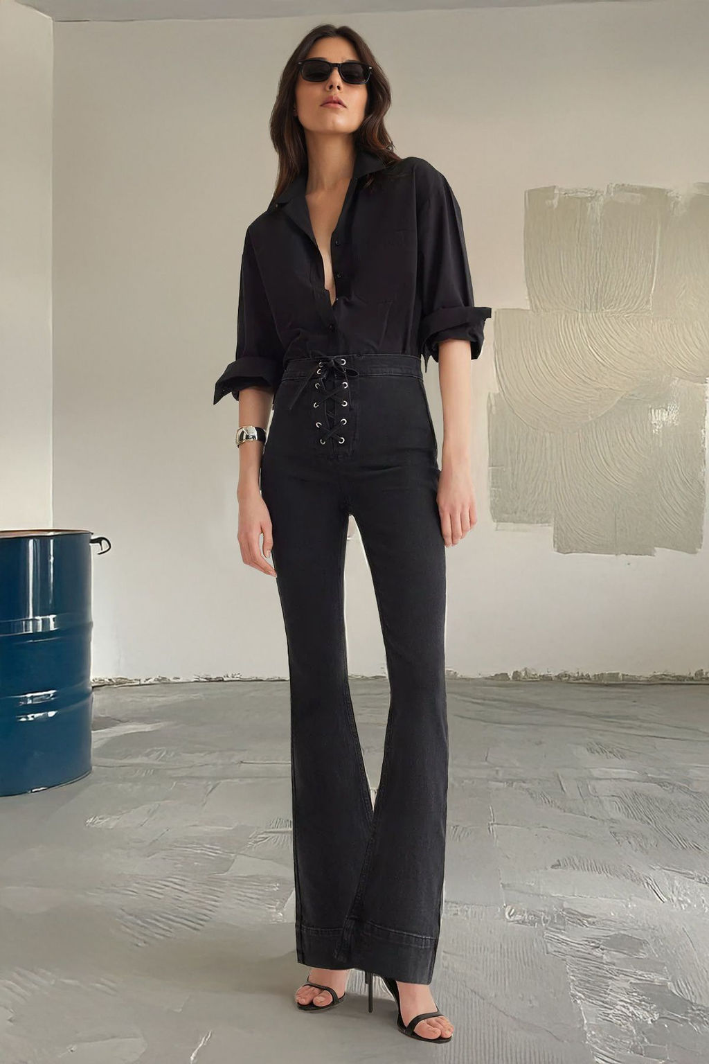 Siyah Kusgozu Baglama Detayl? Yuksek Bel Flare Jeans TWOSS25JE00005