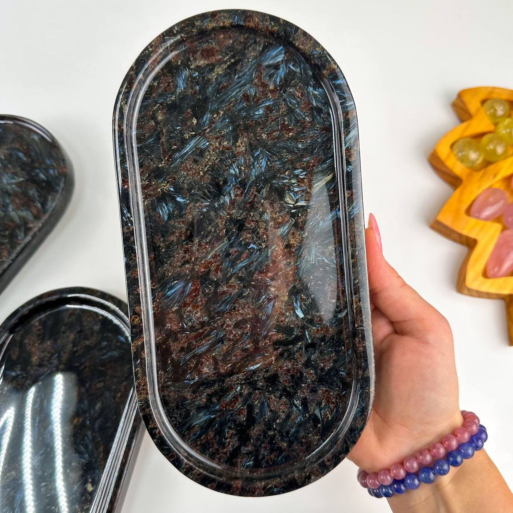 Блюдо из Арфведсонита (Нуумит) - Радуга самоцветов фото 2