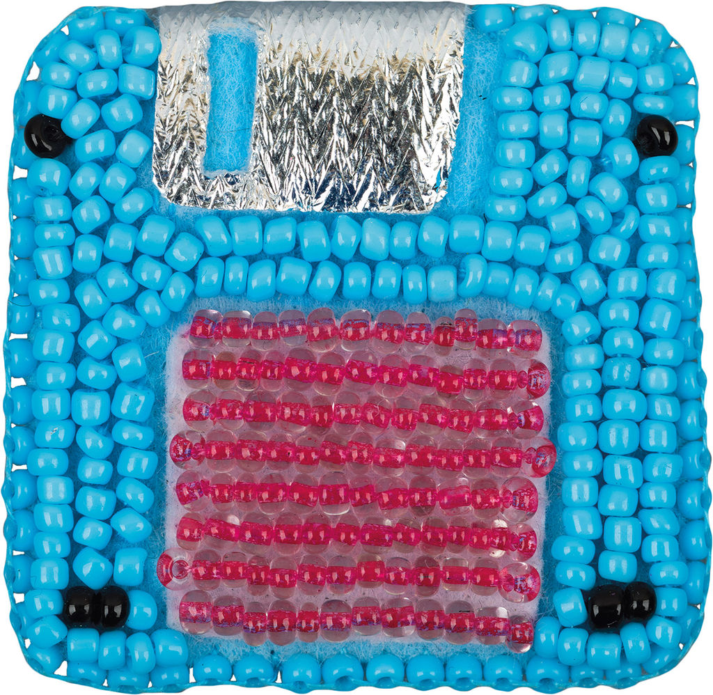 Klart набор для вышивания 10-043 Брошь. Дискета 4.5 х 4.5 см