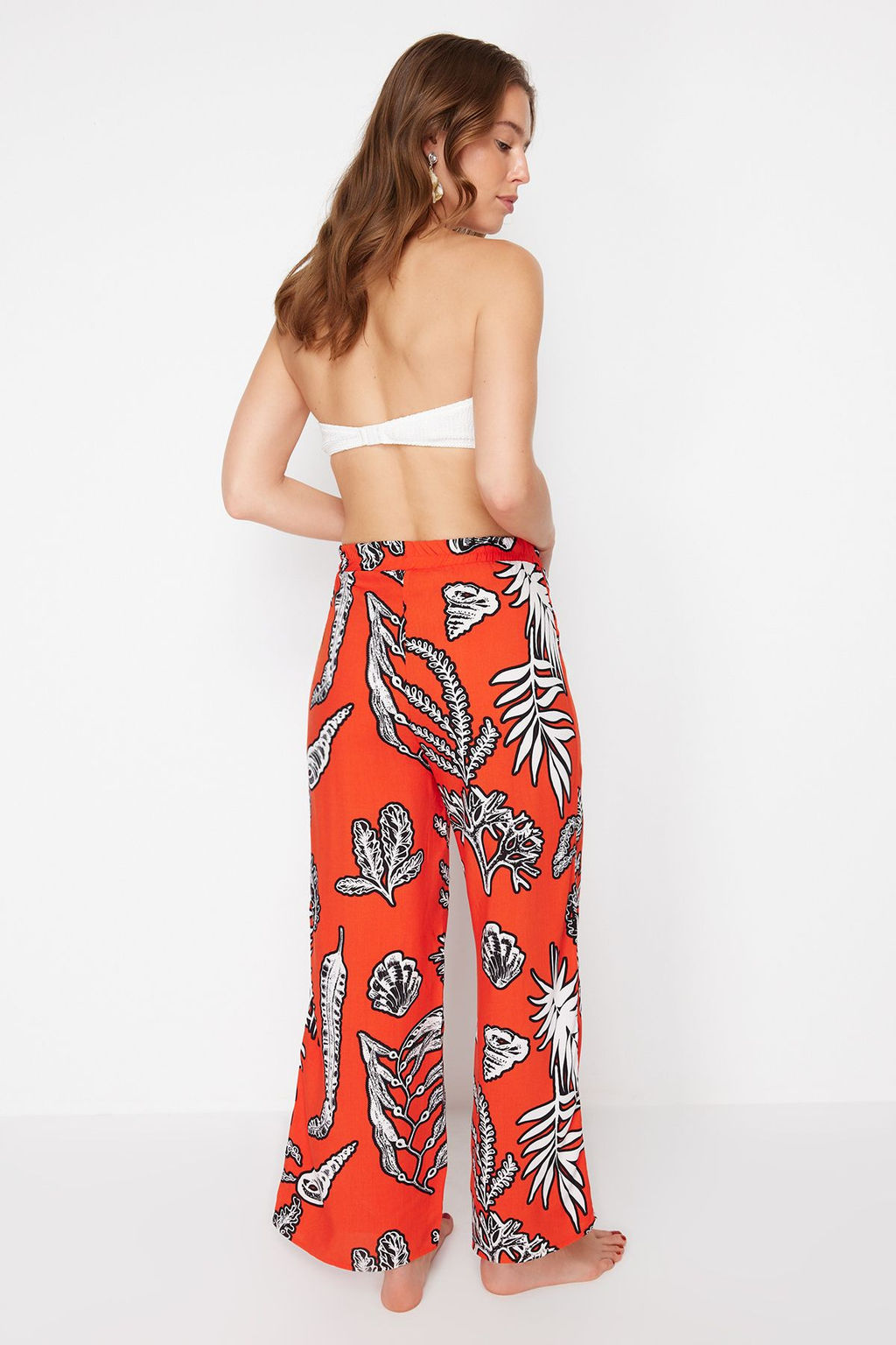 TRENDYOLMILLA Cicek Desenli Dokuma Plaj Pantolon TBESS24PL00021 фото 5