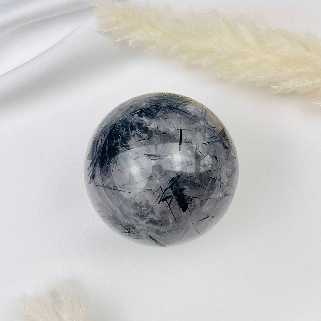 Радуга Самоцветов Шар из Кварца с включением Турмалина  фото 2