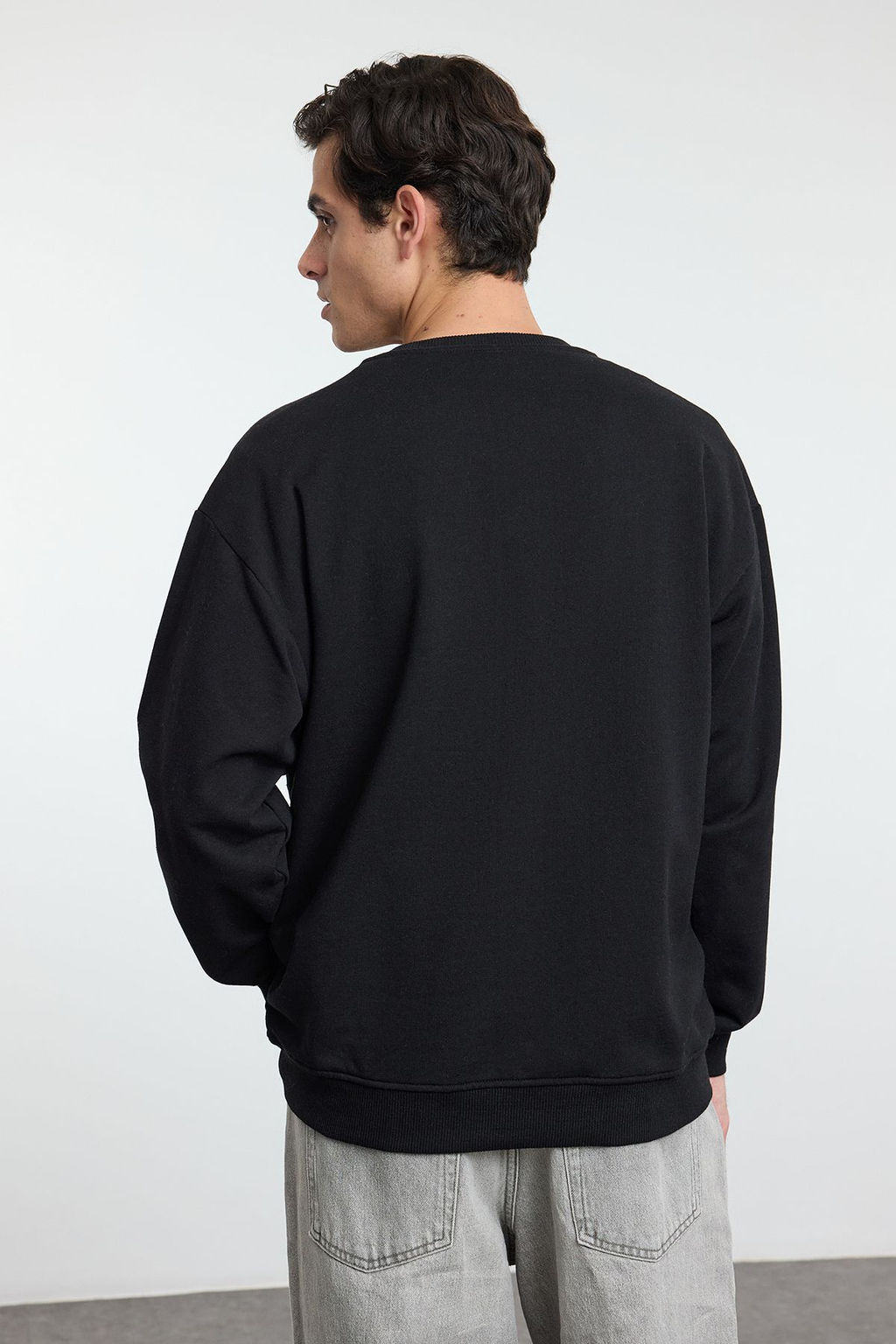 TRENDYOL MAN Bordo Unisex Oversize/Genis Kesim Ici Polarl? V Yaka Bask?l? Sweatshirt TMNAW25SW00157 - Trendyolmilla фото 5