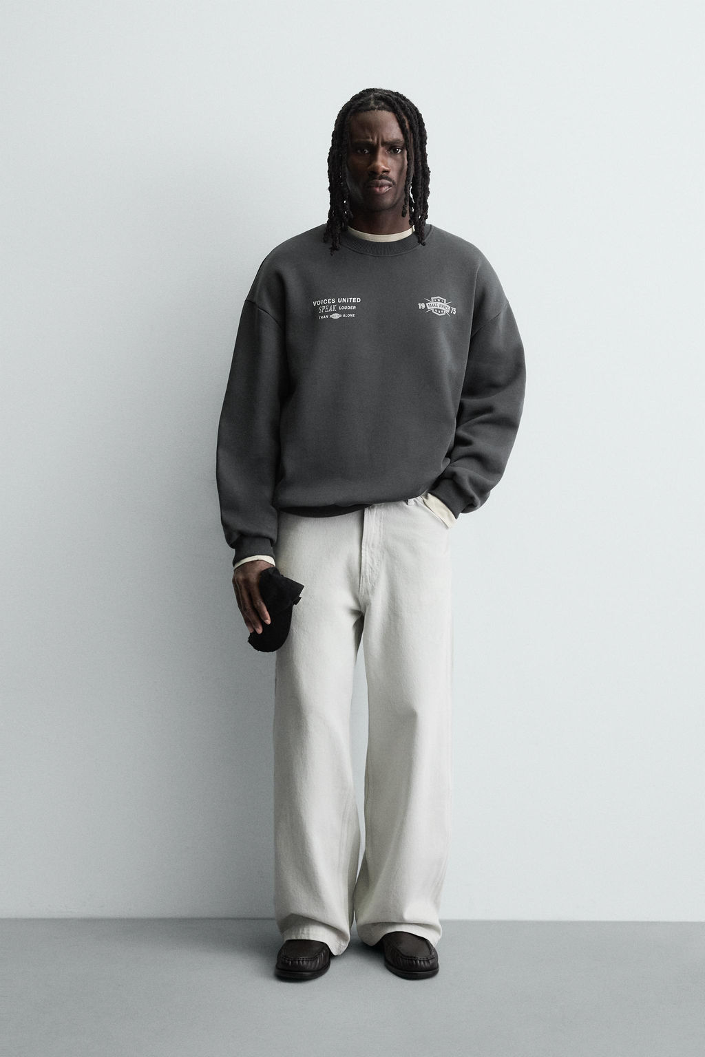 CONTRAST PRINT SWEATSHIRT