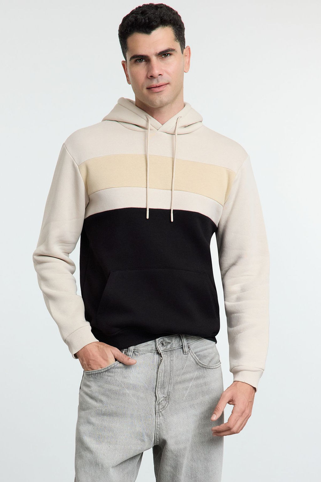 Kahverengi Oversize/Genis Kesim Renk Bloklu Ici Polarl? Kapusonlu Sweatshirt TMNAW25SW00017