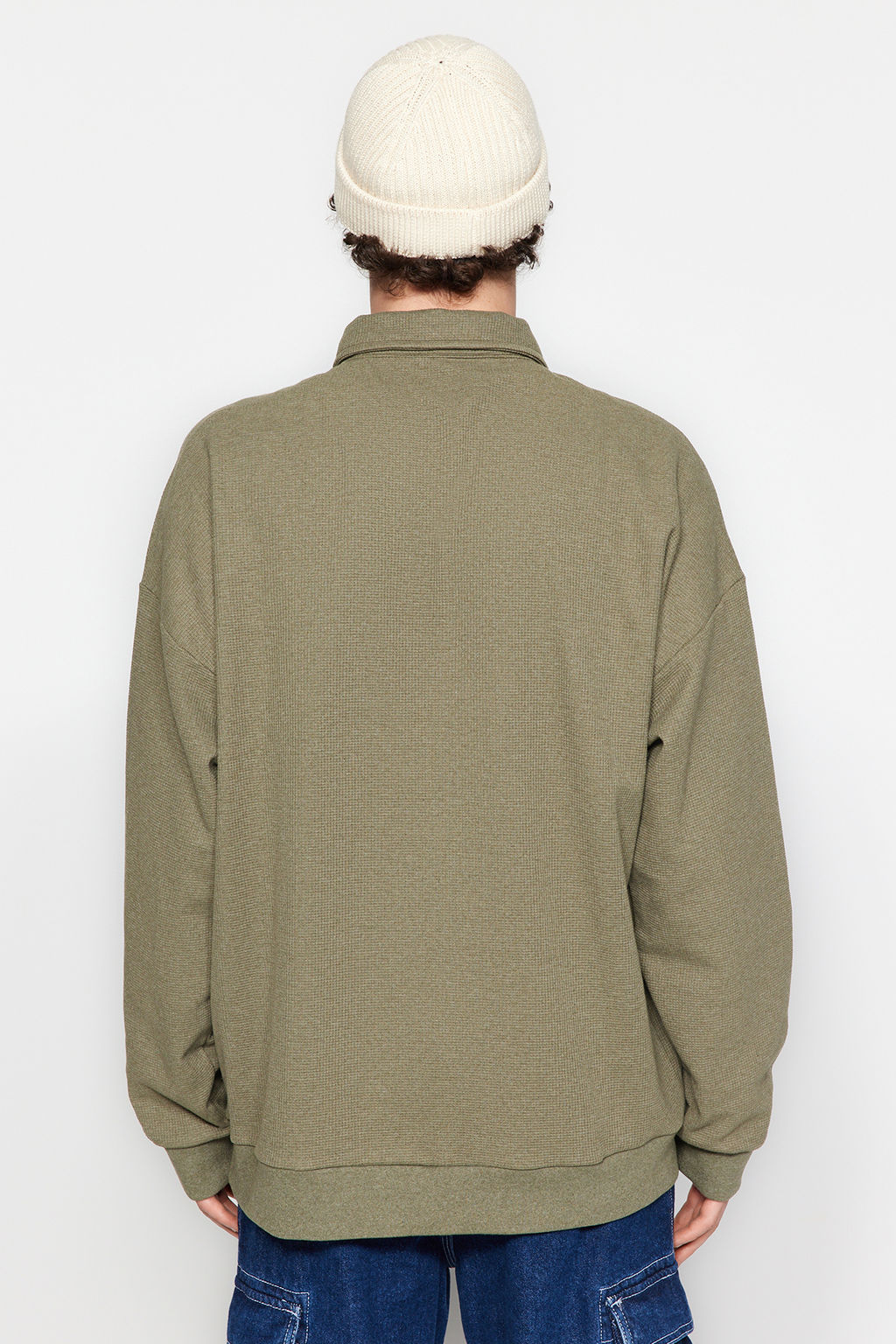 TRENDYOL MAN Siyah Erkek Oversize/Genis Kesim Etiketli Dokulu Pamuklu Polo Yaka Sweatshirt TMNAW24SW00224 - Trendyolmilla фото 6
