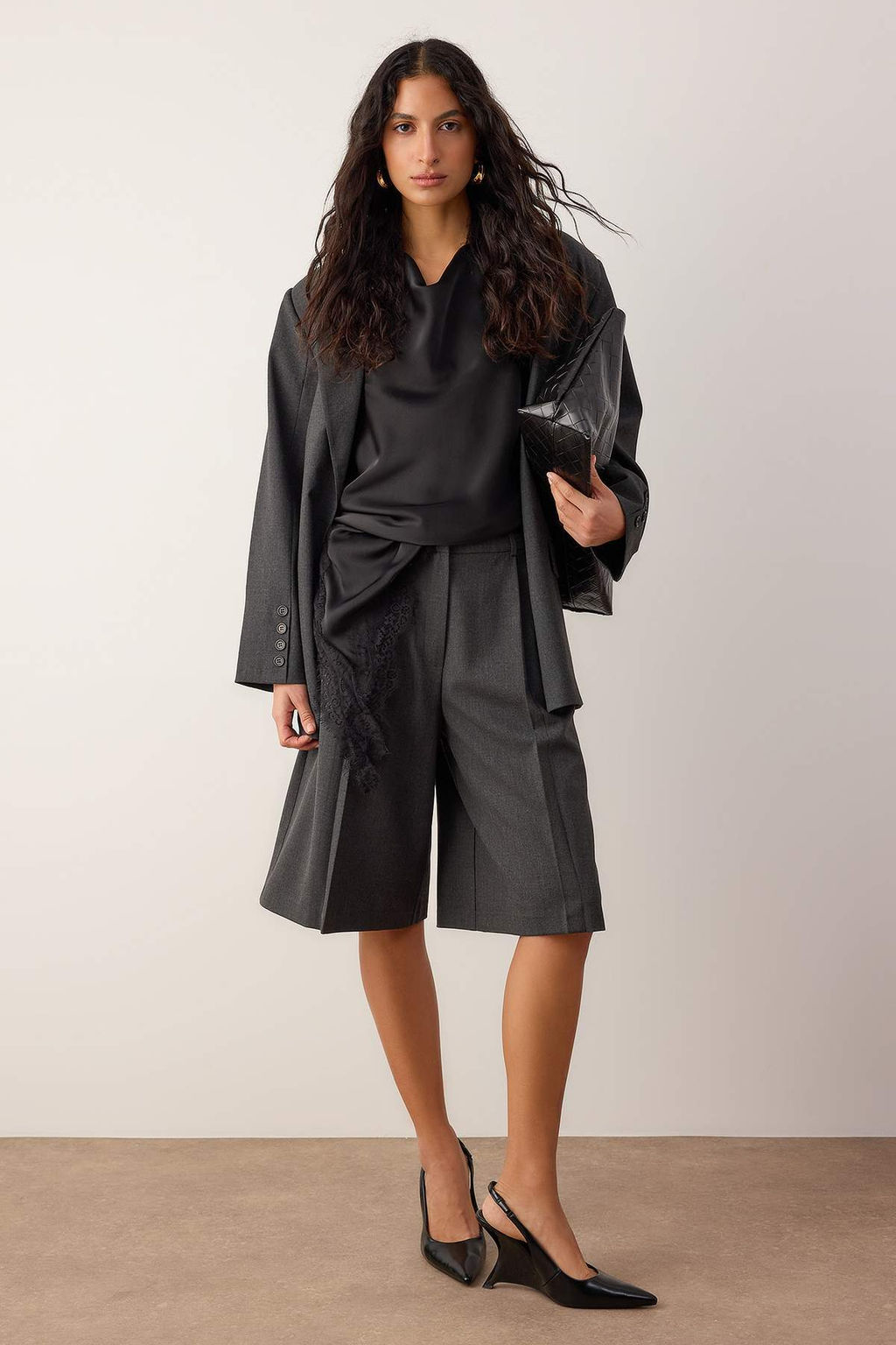 Antrasit Uzun Kumas Sort & Bermuda TWOAW26SR00052 - Trendyolmilla фото 4