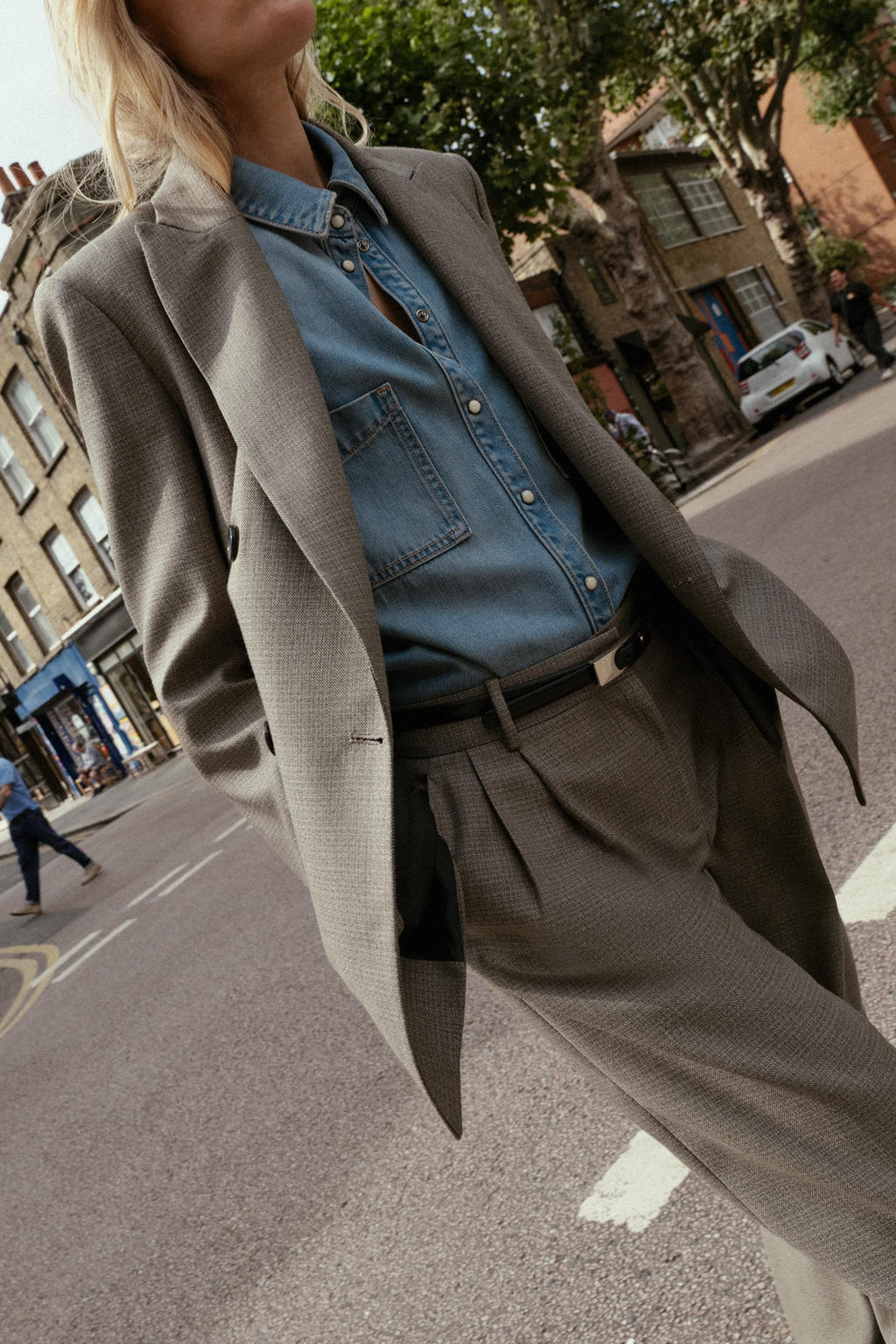 DOUBLE-BREASTED BLAZER WITH SHOULDER PADS - Zara фото 7