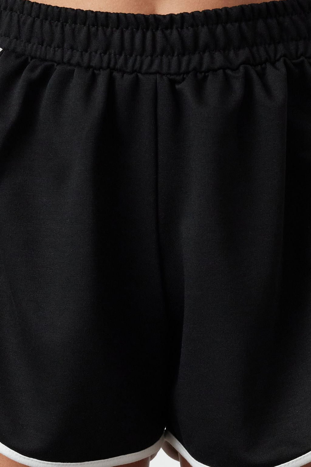 Siyah Renk Bloklu Normal Bel Ince Orme Sort & Bermuda TWOSS24SR00208 - Trendyolmilla фото 3