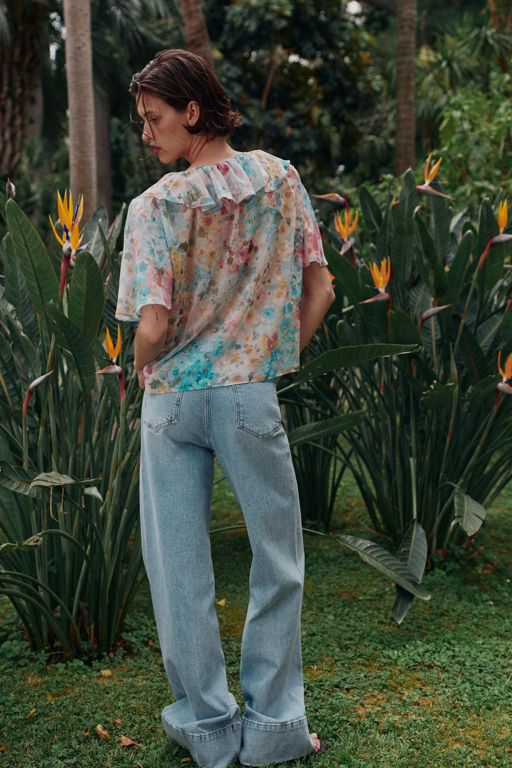 BLUSA VOLANTES ESTAMPADO FLORAL / Multicolor