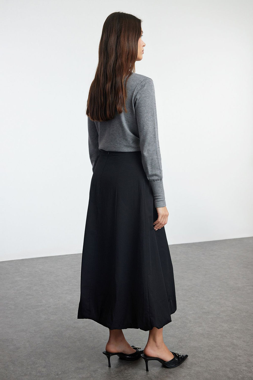 TRENDYOLMILLA Siyah Basic Etek Ucu Balon Maxi Boy Dokuma Etek TWOSS24ET00228 фото 5