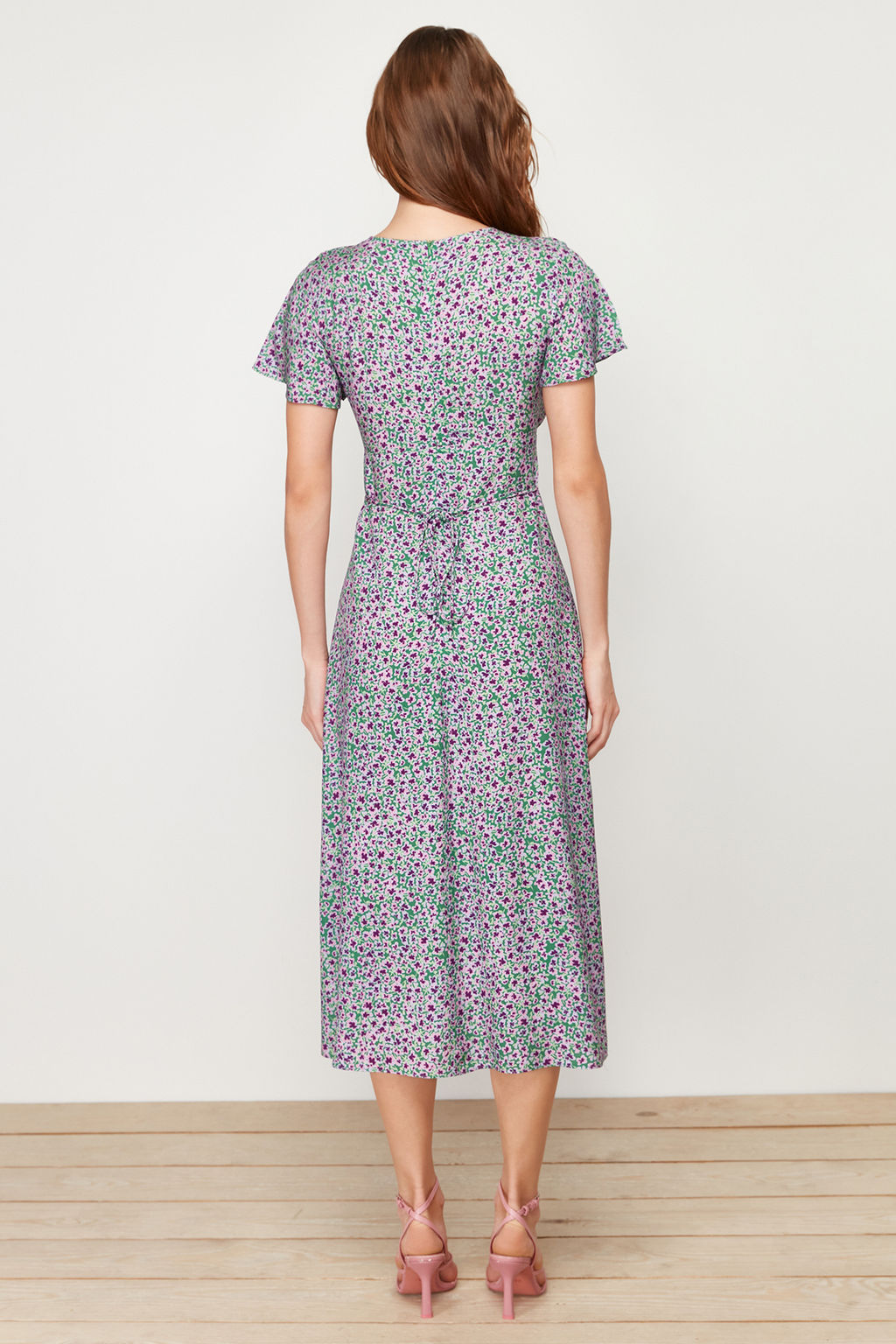 Yesil Cicek Desenli A Kesim V Yaka Midi Dokuma Elbise TWOSS24EL00618 - Trendyolmilla фото 6