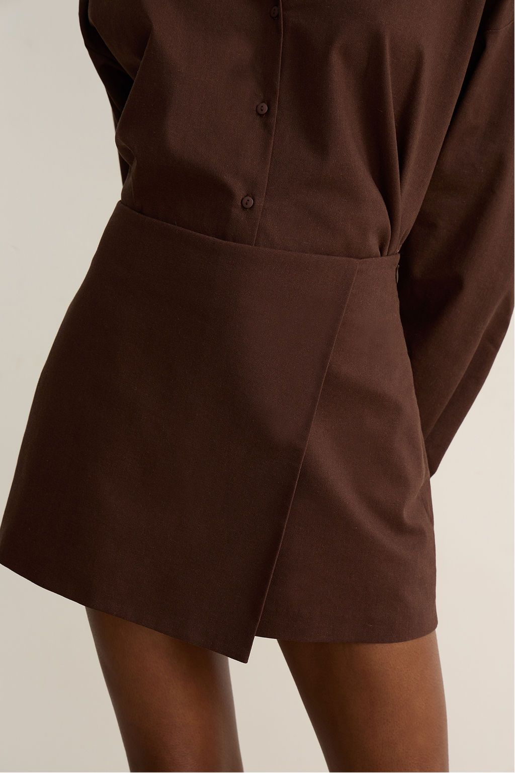 Шорты мини изо льна на запах - Mollis фото 3