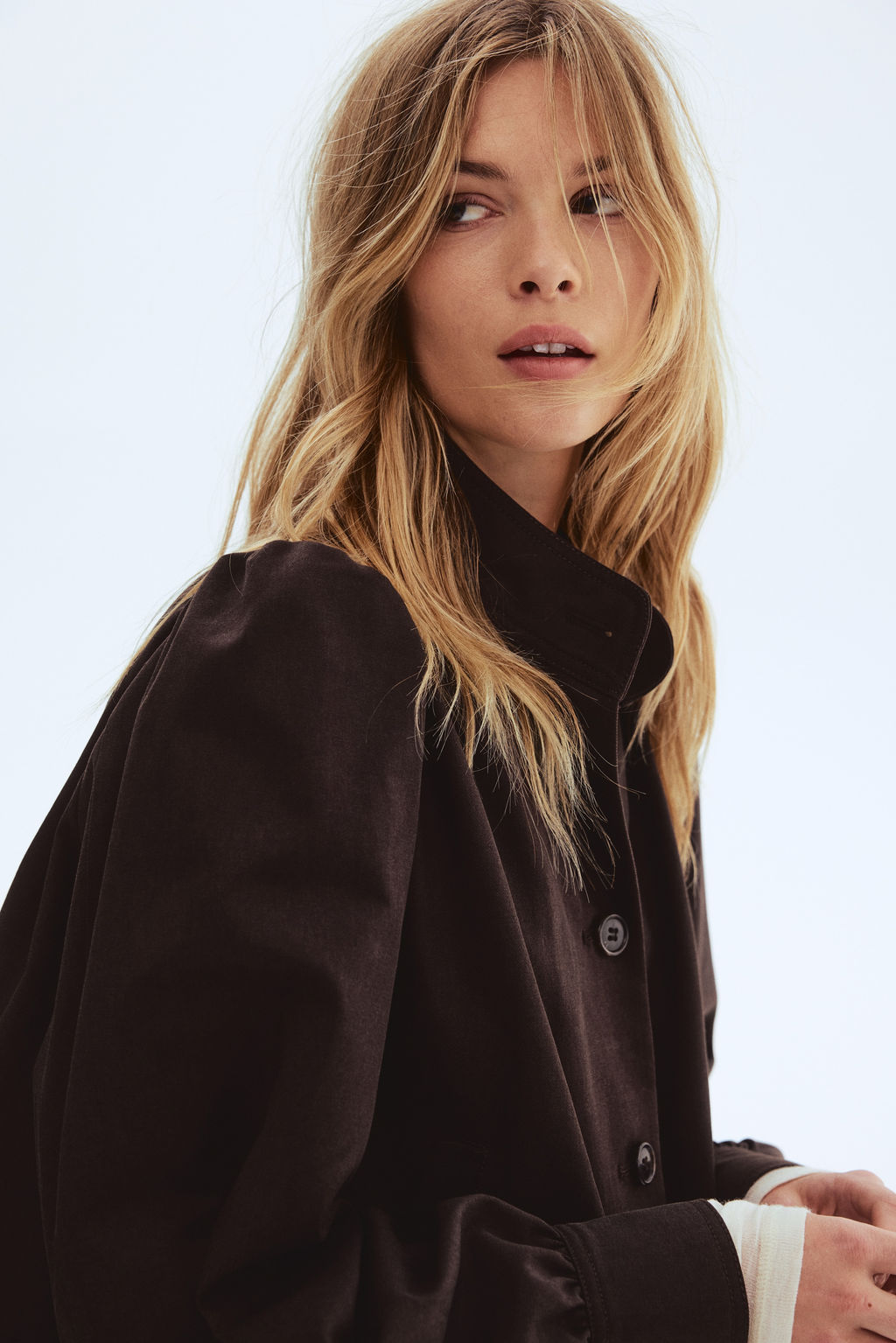 Chaqueta de sarga con mangas abullonadas - H&m фото 6