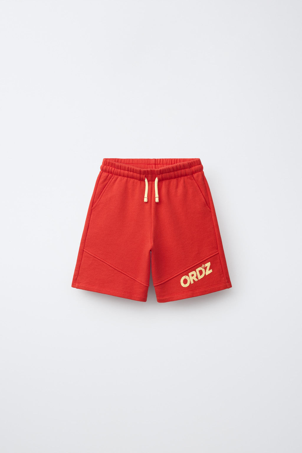 BERMUDA LOGO FELPA / Blanco / Rojo