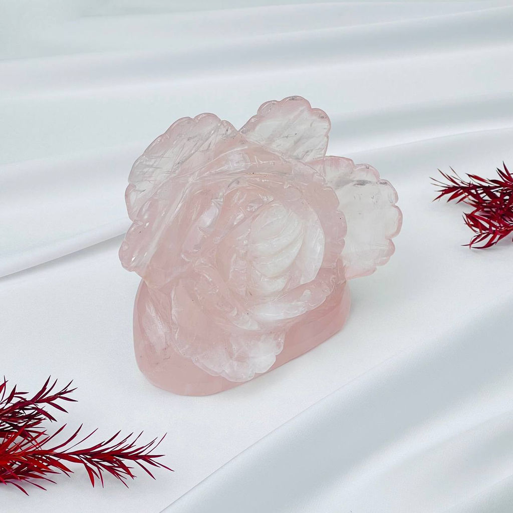 Цветок из Розового кварца