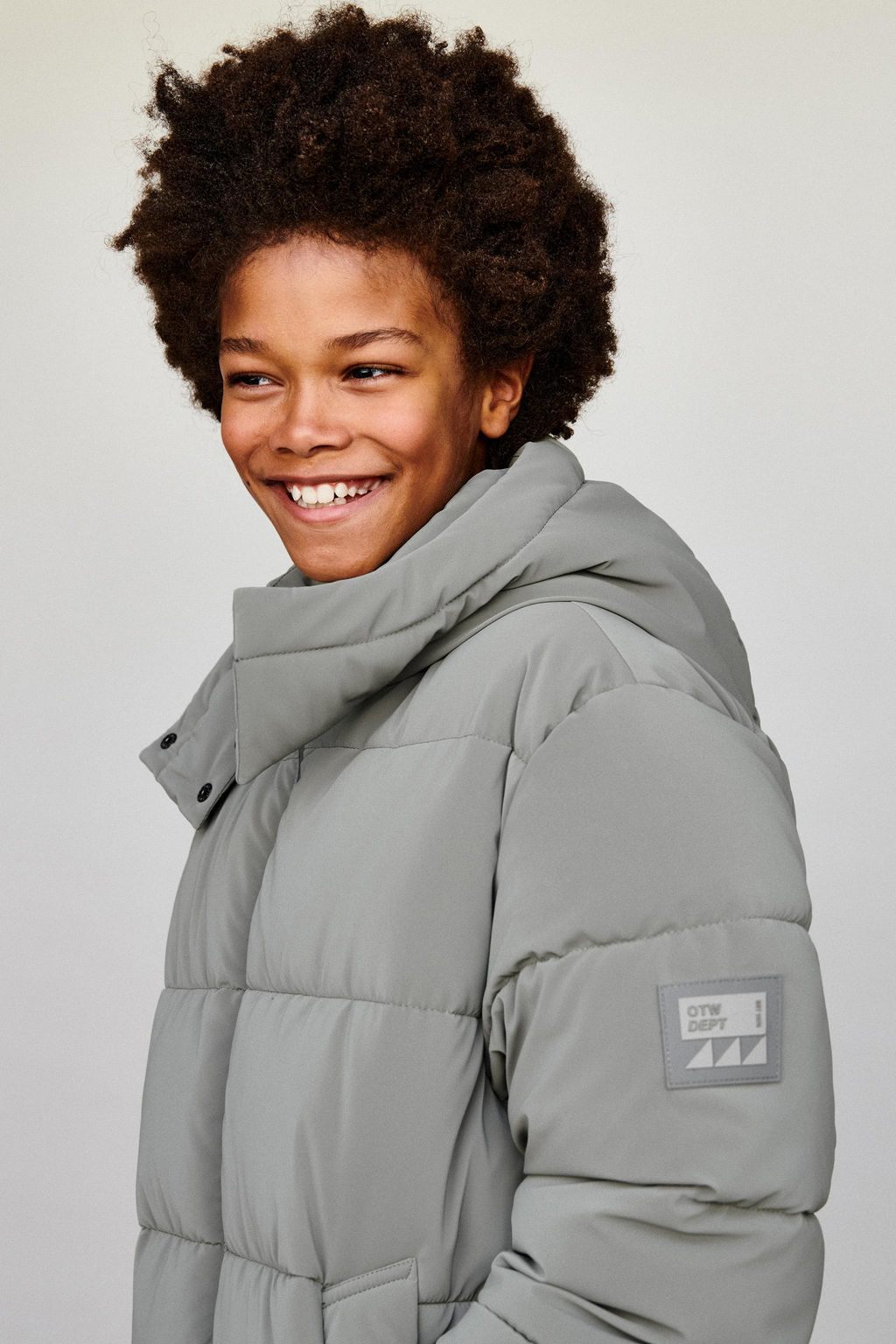 LONG COAT WITH RUBBER LABEL - Zara фото 11