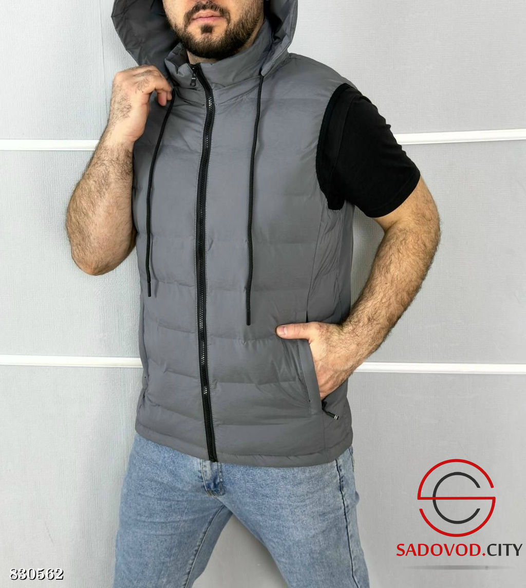 Жилетка мужская с капюшоном
