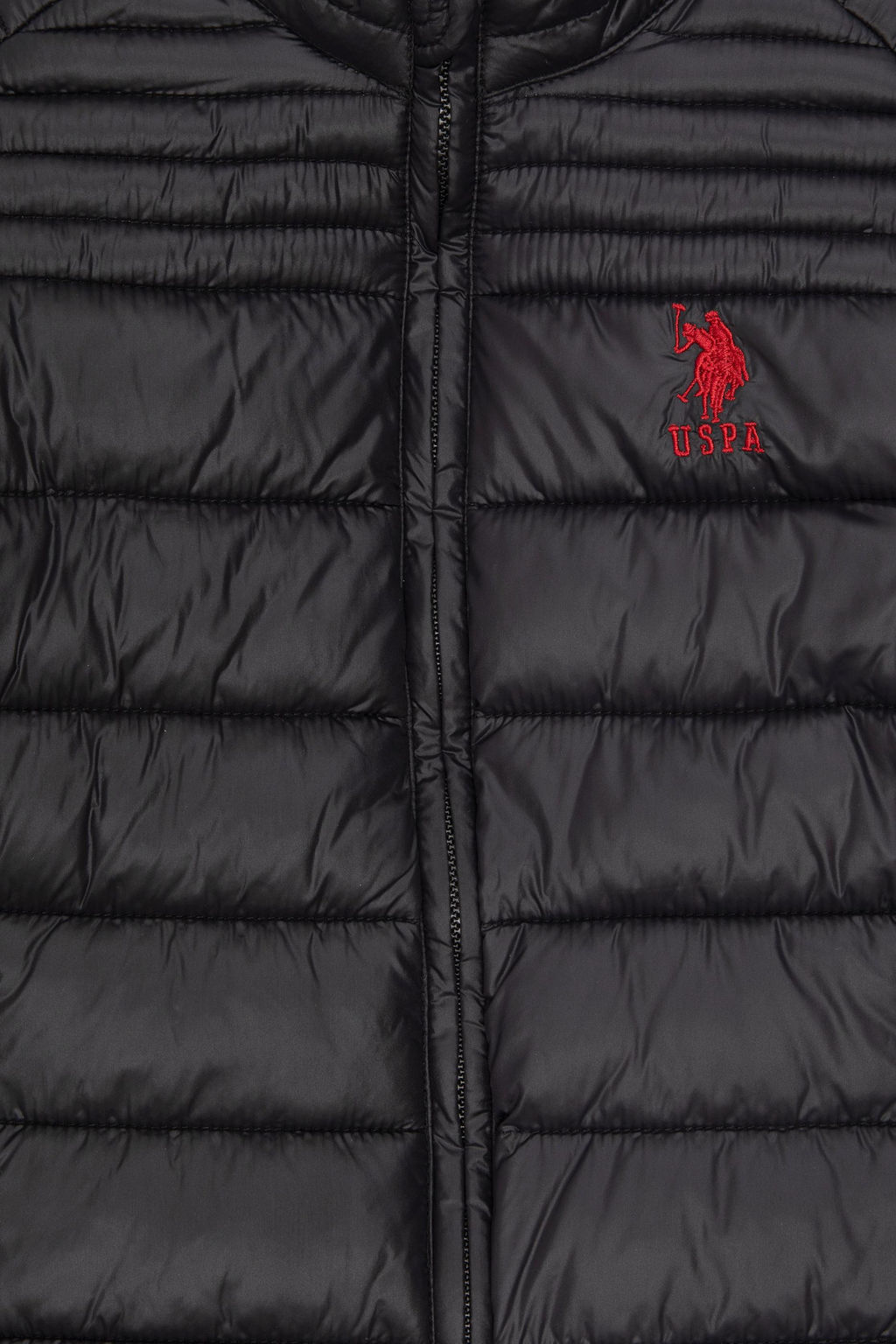 Черное пальто для мальчика Неожиданная скидка в корзине