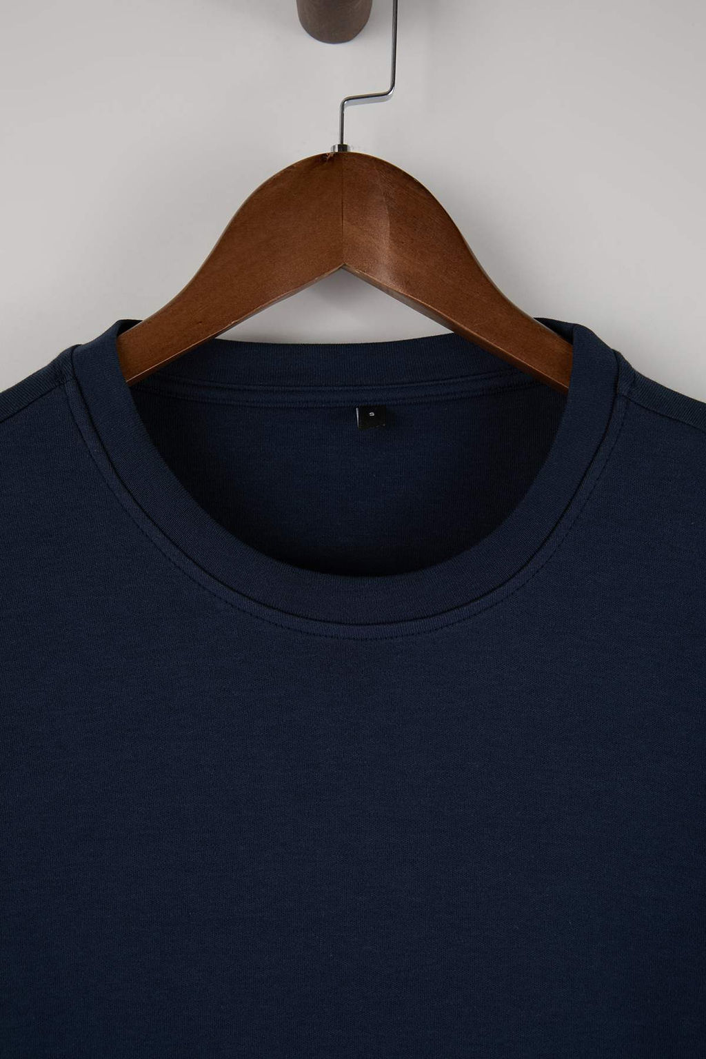 Lacivert Wardrobe Essentials Dusuk Omuz Regular Fit Basic T-Shirt TMNSS26TS00010