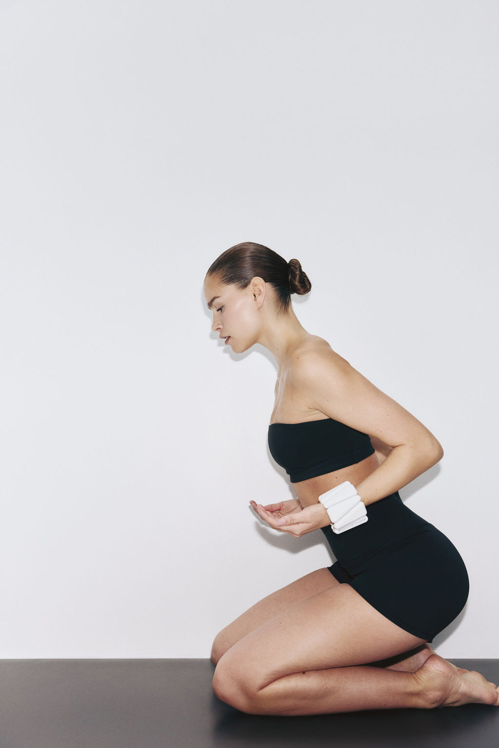Sujetador bandeau con SculptMove Medium support - H&m фото 9