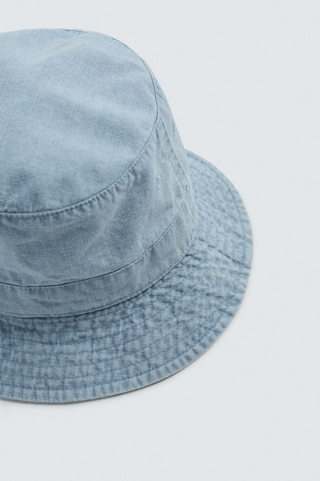 SOMBRERO BUCKET CHAMBRAY ALGOD?N / Azul claro - Zara фото 4