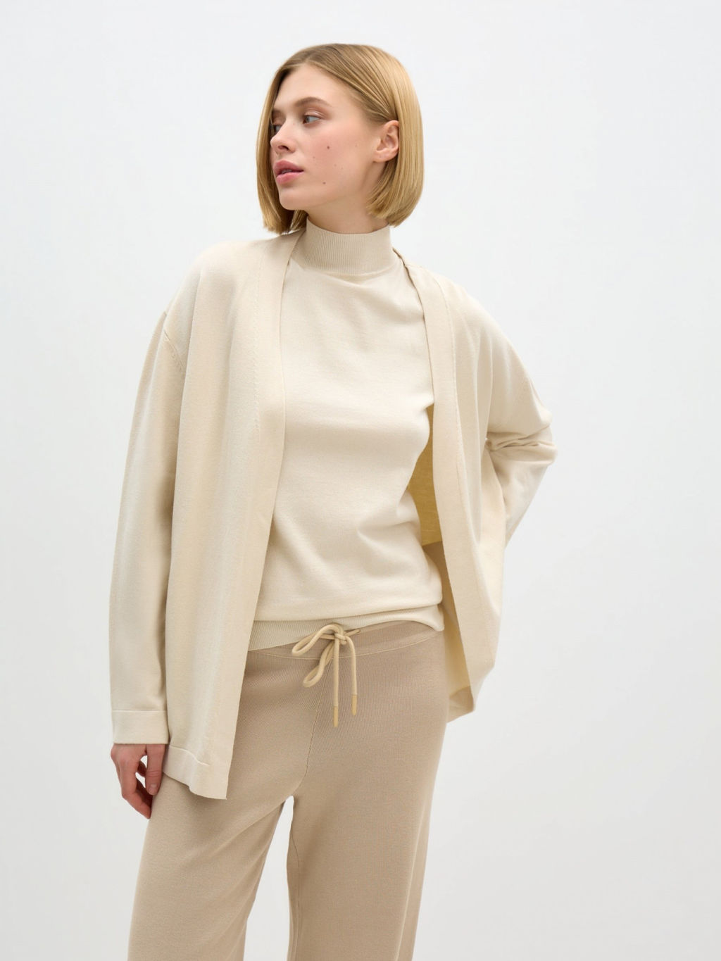 Conso/KCL 240719 - light beige Кардиган женский