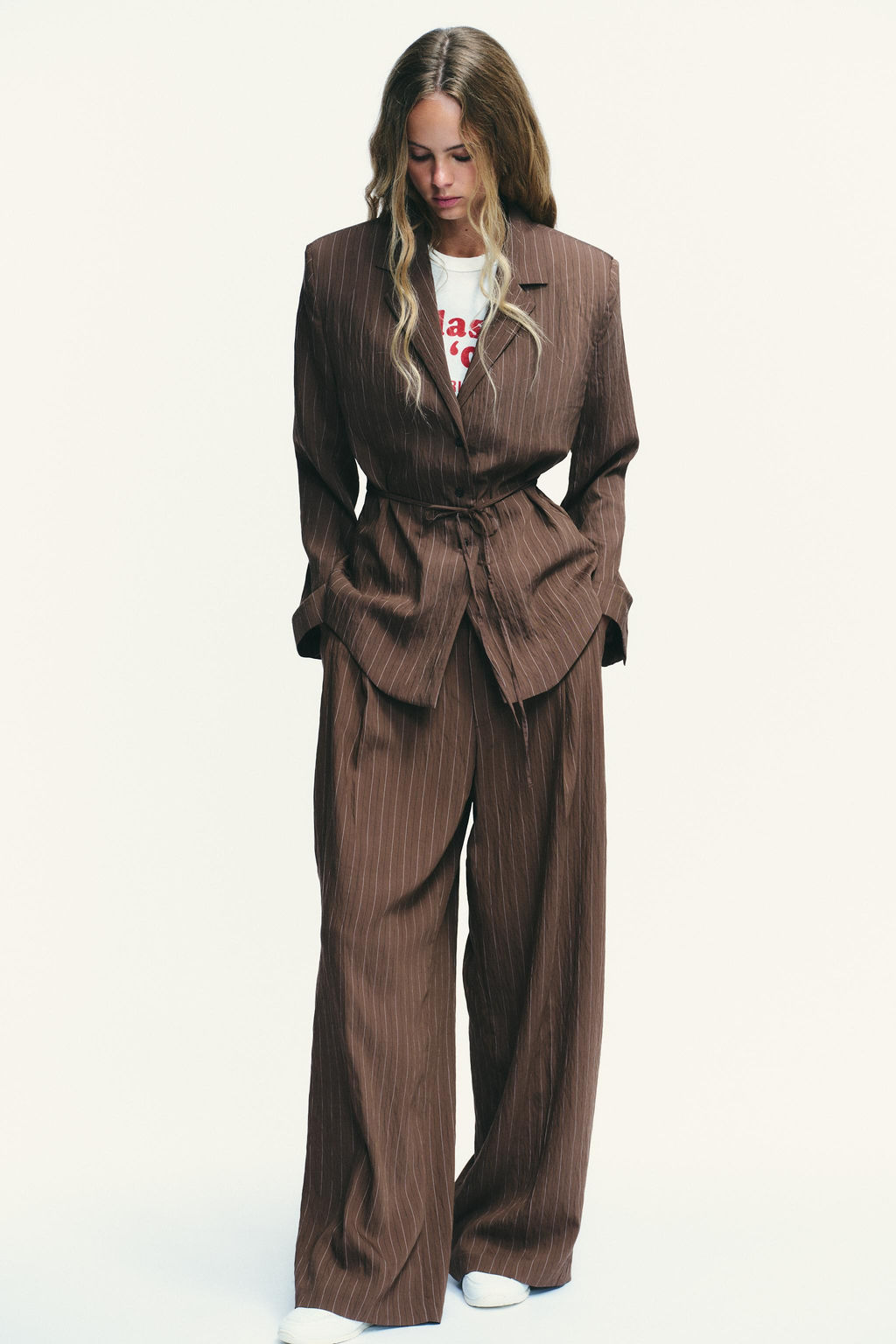 STRIPED SHOULDER PAD BLAZER WITH THIN BELT - Zara фото 5