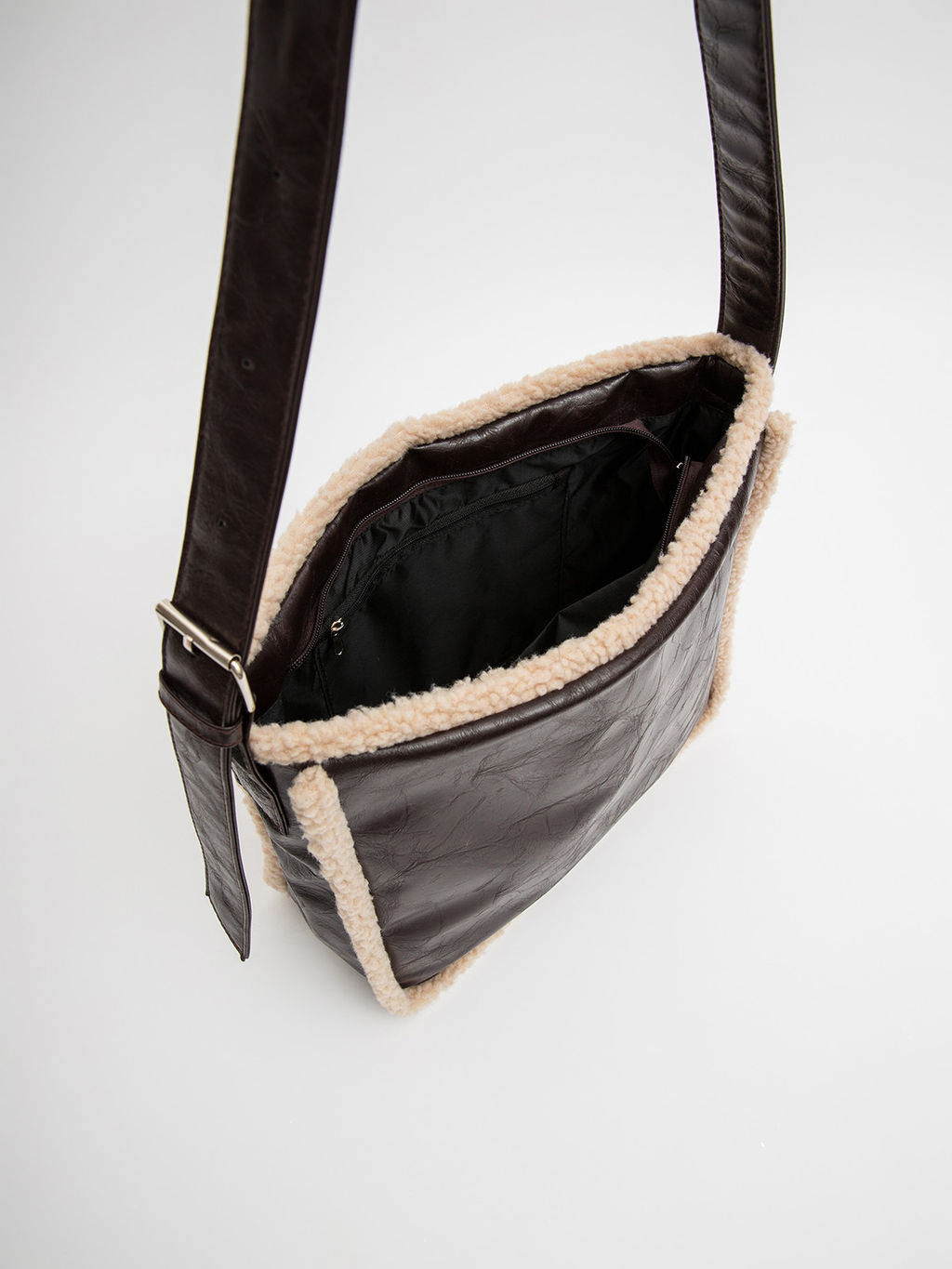 V105 048 12 Сумка женская