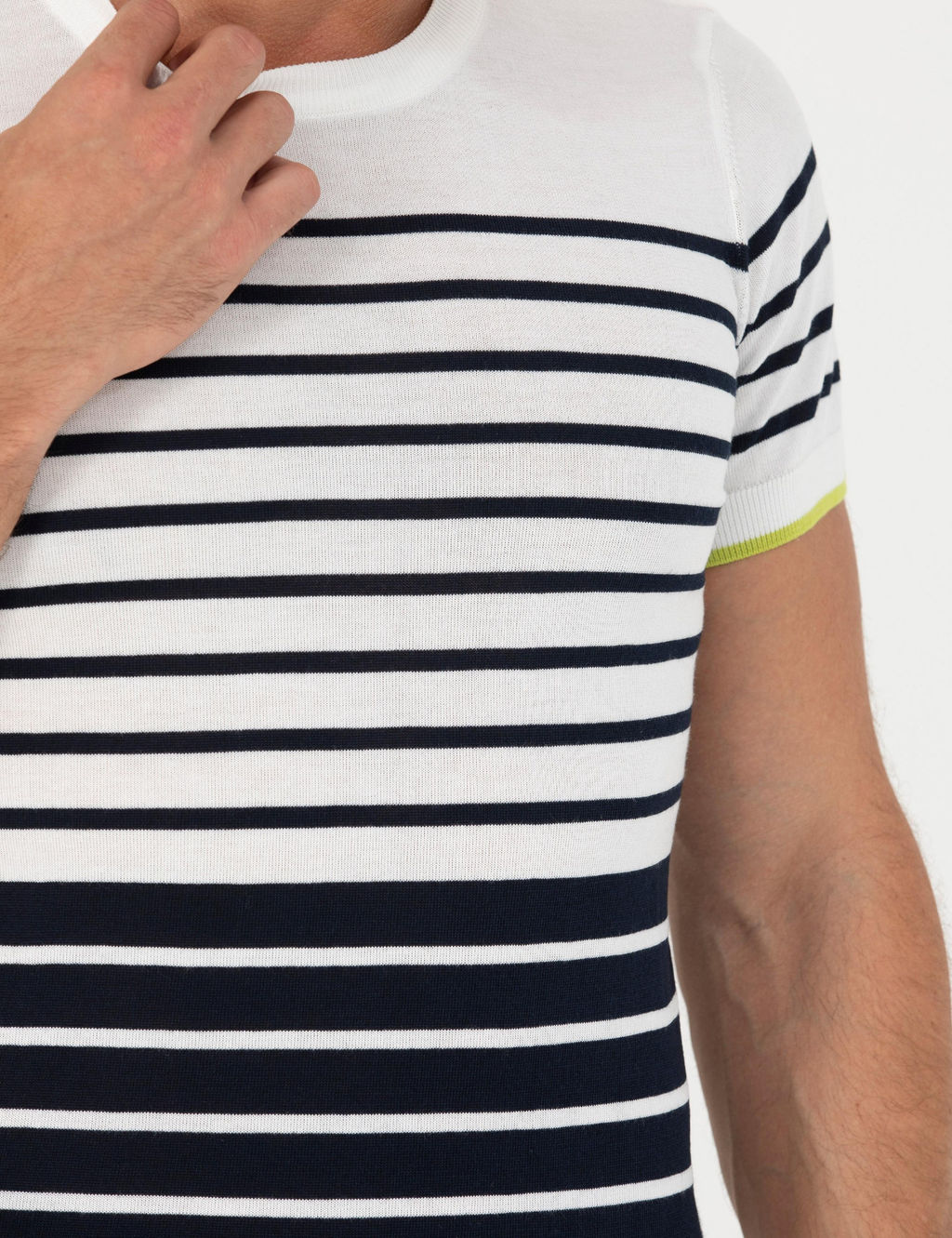 Белая приталенная трикотажная футболка с круглым вырезом - Cacharel фото 7