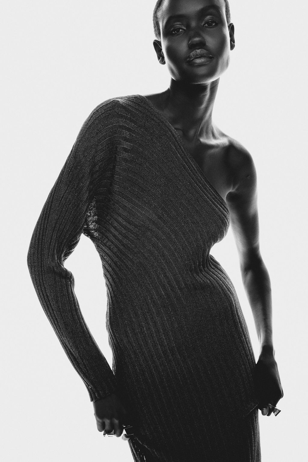 Vestido metalizado de un hombro - H&m фото 3