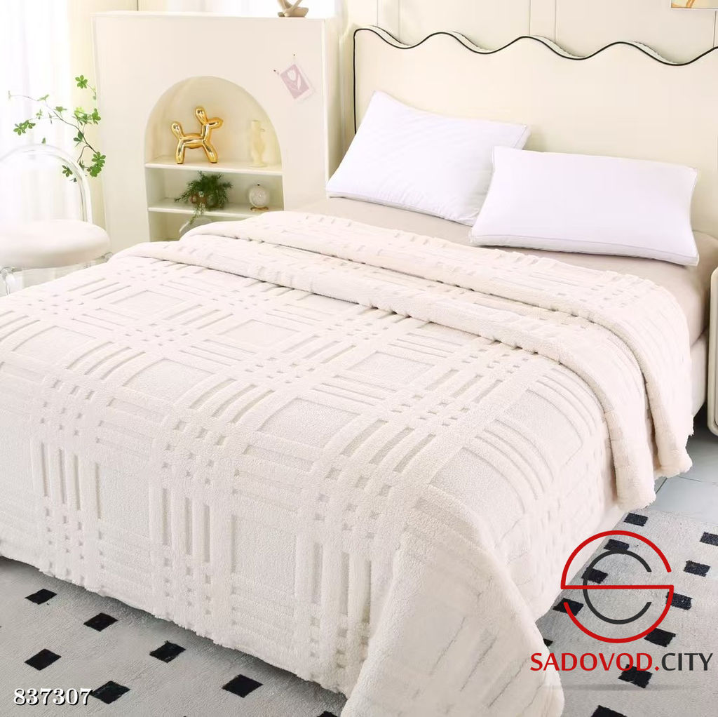 Плед на кровать мягкий