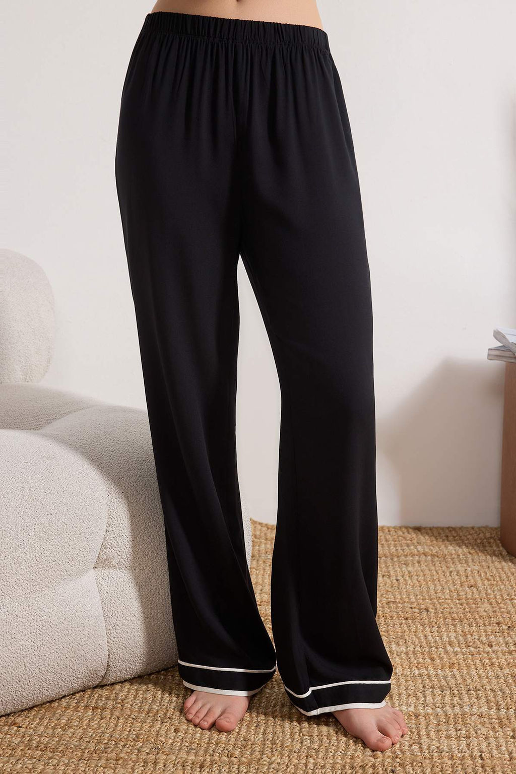 Siyah Biyeli Viskon Dokuma Pijama Tak?m? THMAW21PT0292